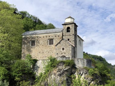 Kutsal Teslis Kilisesi veya Chiesa della Santissima Trinita, Monte Carasso - Ticino Kantonu, İsviçre