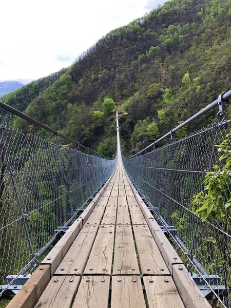 Ponte Tibetana Carasc Ponte Tibetano Valle Sementina Tibetische Brucke Carasc — Fotografia de Stock