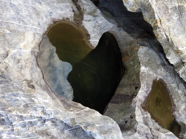 位于马贾谷或瓦莱马贾的花岗岩岩层 特格纳 瑞士提契诺州 — 图库照片