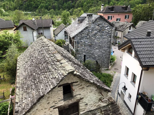 Село Коліо Долині Маггія Або Валле Маґгія Fluss Maggia Маггіал — стокове фото