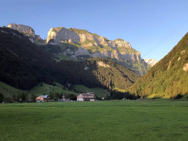 Вассерауэн Эбенальп Канатная Дорога Die Luftseilbahn Wasserauen Ebenalp Регионе Аппенцеллерланд — стоковое фото