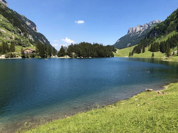 Lago Alpino Seealpsee Cordillera Alpstein Región Appenzellerland Cantón Appenzell Innerrhoden — Foto de Stock