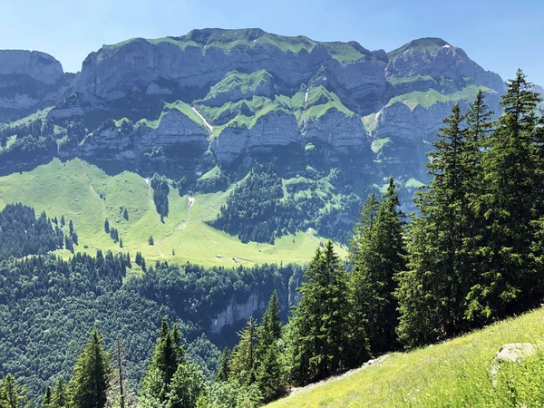 Alpejskie Szczyty Schafberg Marwees Górach Alpstein Oraz Regionie Appenzellerland Kanton — Zdjęcie stockowe