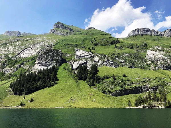 Alp dağları alpstein ve Appenzellerland bölgesinde Schafler veya Schaefler ve Ebenalp zirveleri - Appenzell Innerrhoden Kantonu (Ai), İsviçre