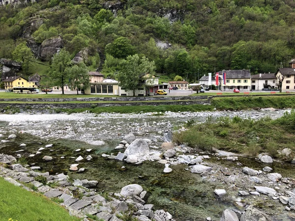 마지아 마지아 마지아 마지아탈 비냐스코의 빅나스코 스위스 티치노 — 스톡 사진
