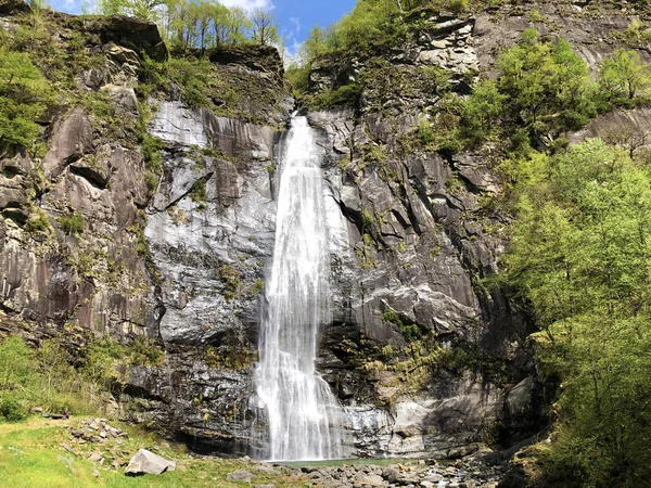 Wasserfall Grande Oder Cascata Bignasco Oder Cascata Grande Bignasco Das — Stockfoto