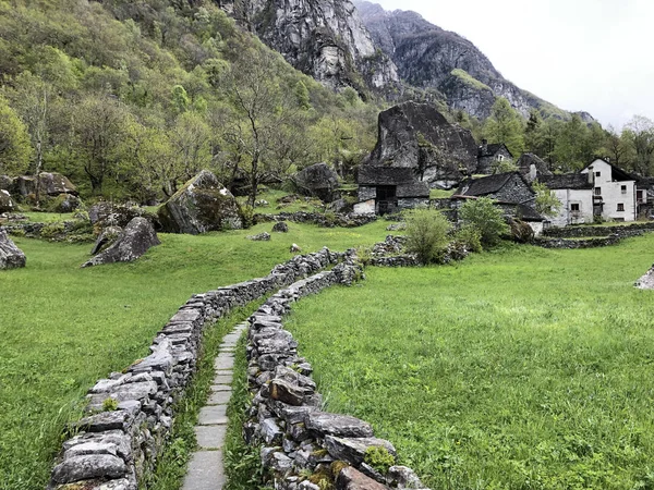 Traditionell Arkitektur Och Gamla Hus Byn Sabbione Bavona Dalen Eller — Stockfoto