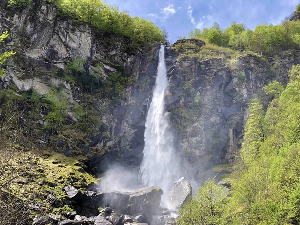 Foroglio Wasserfall Oder Cascata Foroglio Das Bavona Tal Oder Valle — Stockfoto