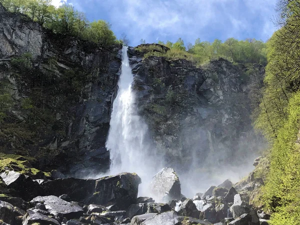 Foroglio Wasserfall Oder Cascata Foroglio Das Bavona Tal Oder Valle — Stockfoto