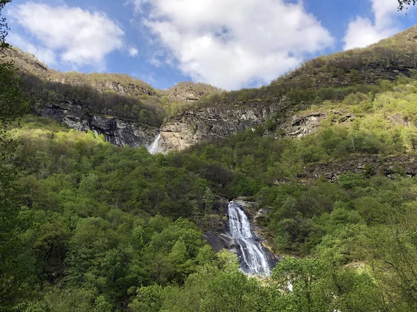 Wasserfall Cascata Delle Sponde Oder Wasserfall Cascata Delle Sponde Riveo — Stockfoto