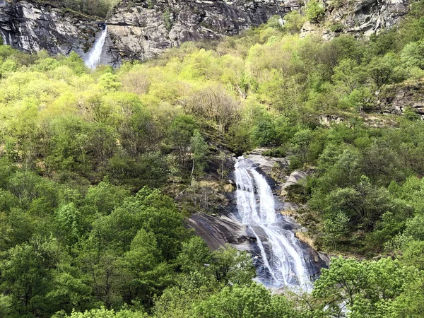 Wasserfall Cascata Delle Sponde Oder Wasserfall Cascata Delle Sponde Riveo — Stockfoto