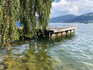 Suni göl Sihlsee veya Stausee Sihlsee, Willerzell-Schwyz Kantonu, Isviçre