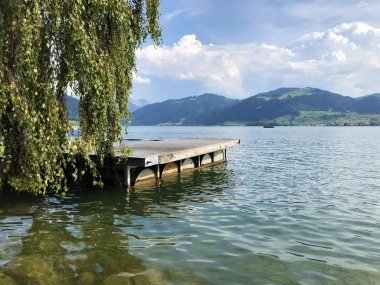 Suni göl Sihlsee veya Stausee Sihlsee, Willerzell-Schwyz Kantonu, Isviçre