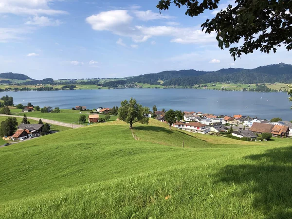 Village Gross Margem Lago Artificial Sihlsee Cantão Schwyz Suíça — Fotografia de Stock