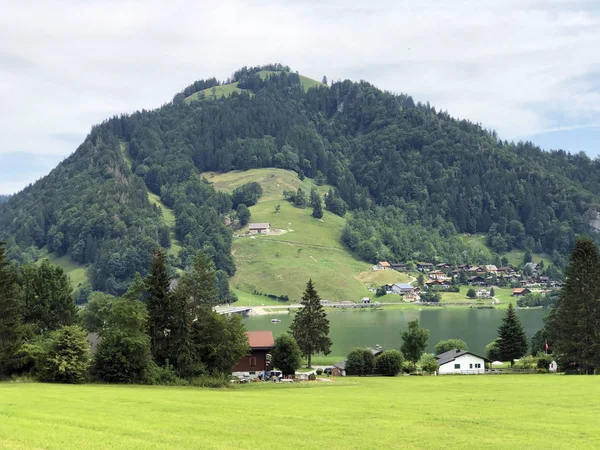 Tradiční Architektura Zemědělská Usedlost Údolí Jezera Sihlsee Hrubé Kantony Schwyz — Stock fotografie