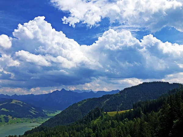 Дивовижні Хмари Над Sihltal Тішал Озеро Сіхзее Енеделен Кантон Швайз — стокове фото