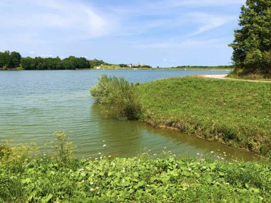 Birikim Gölü Lapovac veya Akumulacijsko Jezero Lapovac - Nasice, Hırvatistan veya Nasice, Hrvatska