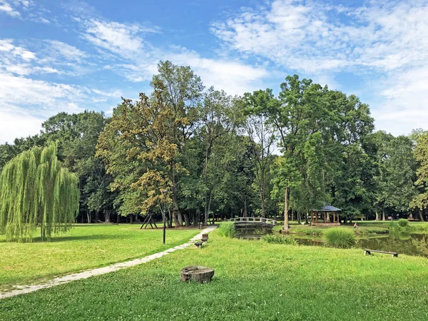 Parque Pejacevic Castle Perivoj Dvorca Pejacevic Ili Parque Esqui Nasicki — Fotografia de Stock