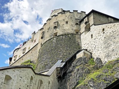 Kale Hohenwerfen veya Festung Hohenwerfen veya Burg Hohenwerfen veya Hohenwerfen Macera Kalesi, Pongau - Salzburg, Avusturya