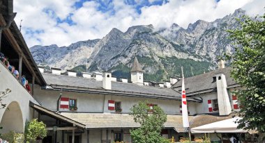 Kale Hohenwerfen veya Festung Hohenwerfen veya Burg Hohenwerfen veya Hohenwerfen Macera Kalesi, Pongau - Salzburg, Avusturya
