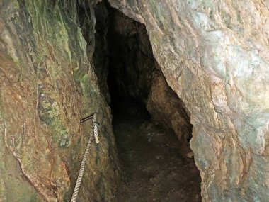 Bir Park orman Jankovac veya Spilja Maksima Bojanica ili Maksimova pecina u Park sumi Jankovac maksims Mağarası - Papuk doğa parkı, Hırvatistan