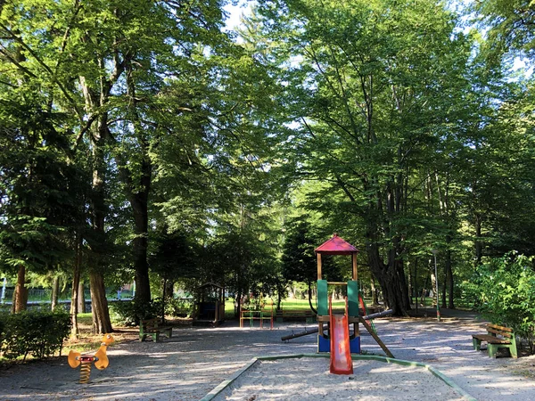 Ogród Zdrojowy Julijes Park Lub Ljecilisni Perivoj Julijev Park Daruvar — Zdjęcie stockowe