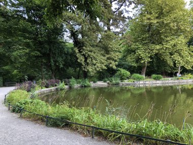 Maksimir Parkı veya Prvo Jezero u Maksimirskom Perivoju ili u Parku Maksimir ilk Gölü - Zagreb, Hırvatistan (Hrvatska)