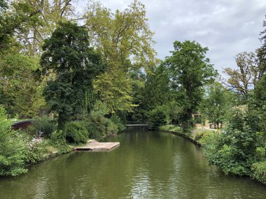 Maksimir Parkı veya Prvo Jezero u Maksimirskom Perivoju ili u Parku Maksimir ilk Gölü - Zagreb, Hırvatistan (Hrvatska)