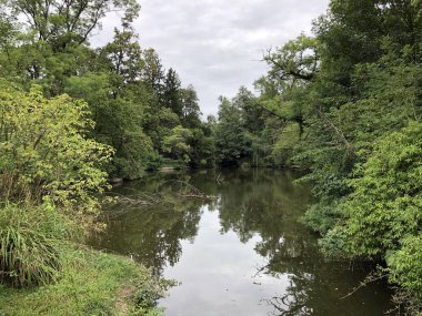 Maksimir Parkı veya Prvo Jezero u Maksimirskom Perivoju ili u Parku Maksimir ilk Gölü - Zagreb, Hırvatistan (Hrvatska)