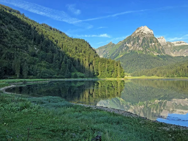 Lago Alpino Obersee Nel Massiccio Alpino Del Glarus Nella Regione — Foto Stock