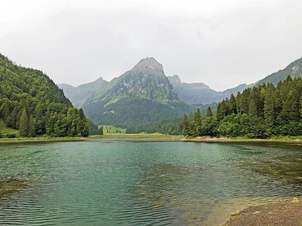 Lago Alpino Obersee Nel Massiccio Alpino Del Glarus Nella Regione — Foto Stock