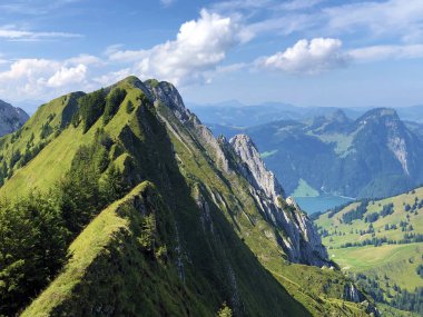 Bockmattlistock dağı Oberseetal vadisi üzerinde ve Glarus alpleri dağ masiff, Nafels (Naefels) - Glarus Kton, İsviçre