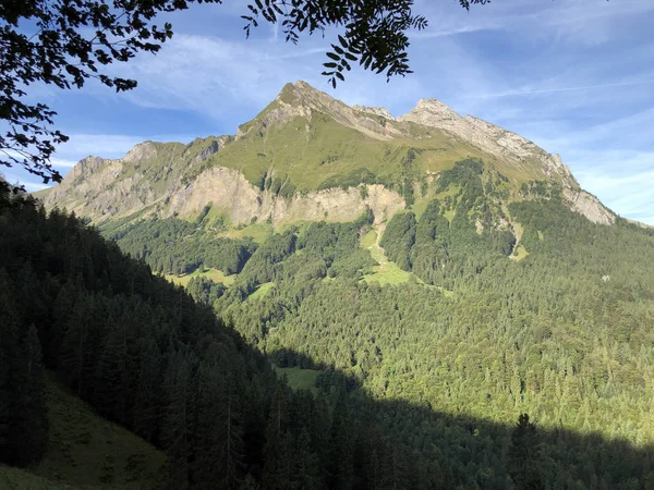 Turner Diethelm Wyss Rossli Mountains Sobre Valle Wagital Waegital Lago — Foto de Stock