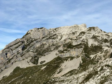 Wagital vadisi (Waegital ve alp gölü Wagitalersee (Waegitalersee), Innerthal - Schwyz Kantonu, İsviçre