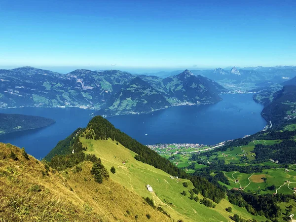 Vista Lago Lucerna Lago Vierwaldstaetersee Vierwaldstattersee Dos Alpes Suíços Fundo — Fotografia de Stock