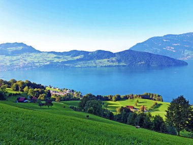 Buochserhorn dağı, Buochs - Nidwalden Kanton arka planda Lucerne Gölü veya Vierwaldstaetersee gölü (Vierwaldstattersee) ve İsviçre Alpleri görünümü, İsviçre