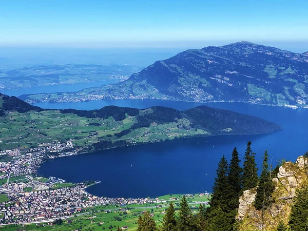 ブーツェルホルン山 ブーチス ニドヴァルデンの広州 スイスから背景にあるルツェルン湖またはヴィエルヴァルトシュテーテルゼー湖 ヴィエルヴァルトシュタッターゼー とスイスアルプスの眺め — ストック写真