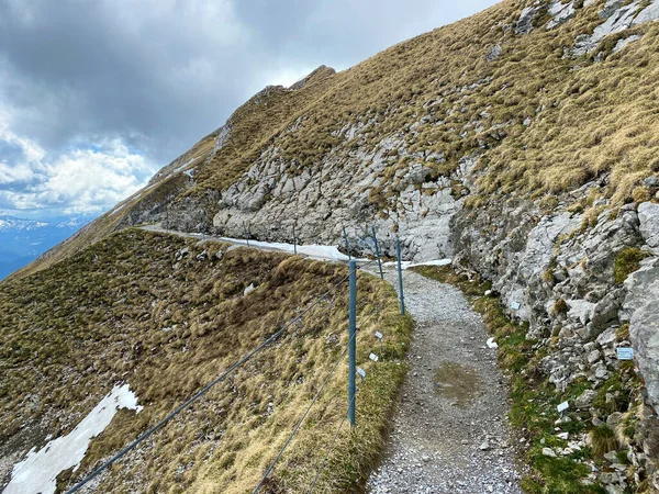 Trails for walking, hiking, sports and recreation on the slopes of the Pilatus massif and in the alpine valleys at the foot of the mountain, Alpnach - Canton of Obwalden, Switzerland (Schweiz)