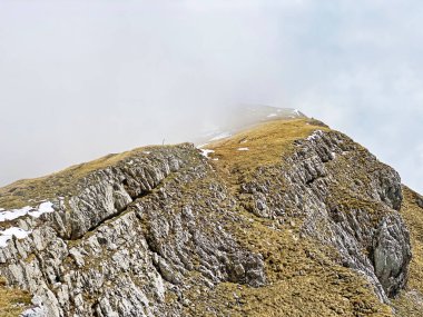 İsviçre 'nin Pilatus sıradağlarında Widderfeld' in Alpnach, Obwalden Kantonu (Kanton Obwalden, Schweiz)