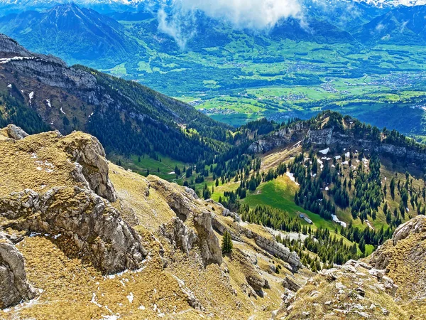 İsviçre 'nin Pilatus sıradağlarında ve Emmental Alpler' de Alpnach - Obwalden Kantonu, İsviçre (Kanton Obwalden, Schweiz)