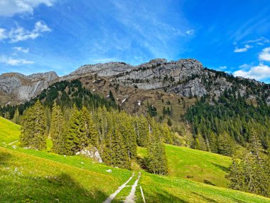İsviçre 'nin Pilatus dağ sırasındaki Ruessiflue tepesinde ve Emmental Alpler' de, Alpnach - Obwalden Kantonu, İsviçre (Kanton Obwalden, Schweiz)