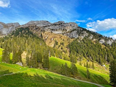 İsviçre 'nin Pilatus dağ sırasındaki Ruessiflue tepesinde ve Emmental Alpler' de, Alpnach - Obwalden Kantonu, İsviçre (Kanton Obwalden, Schweiz)