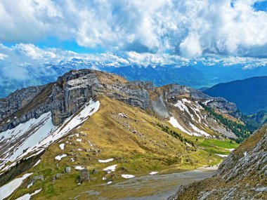 İsviçre 'nin Pilatus dağlarındaki Matthorn ve Musflue tepelerinde ve Emmental Alpler' de, Alpnach - Obwalden Kantonu, İsviçre (Kanton Obwalden, Schweiz)
