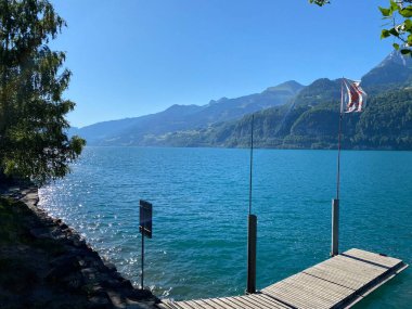 Walensee Gölü, Churfirsten ve Seeztal subalpine vadileri arasında, Weesen - St. Gallen Kantonu, İsviçre (Kanton St. Gallen, Schweiz)