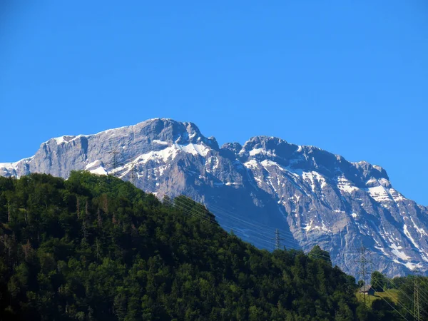 Pohled Pohoří Glarnisch Nebo Glaernisch Nad Klontalersee Nebo Kloentalersee Lake — Stock fotografie