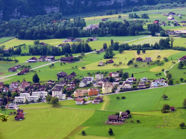 Assentamento Alpnach Dorf Vale Lago Alpnachersee Abaixo Maciço Montanha Pilatus — Fotografia de Stock