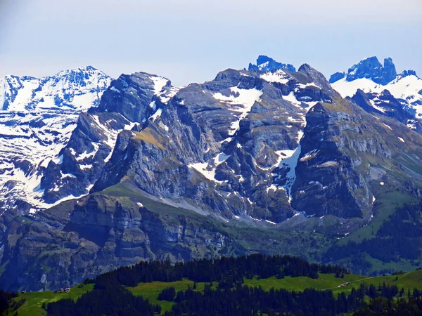 Gezicht Besneeuwde Toppen Gletsjers Van Zwitserse Alpen Vanuit Het Pilatus — Stockfoto