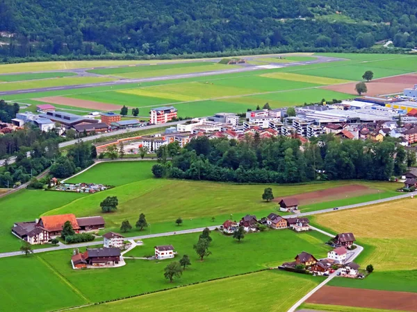 Vojenské Letiště Alpnach Militaerflugplatz Nebo Militarflugplatz Alpnach Kanton Obwalden Švýcarsko — Stock fotografie