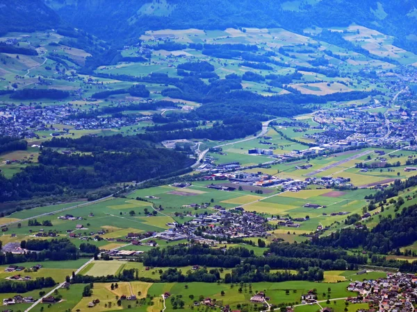 Látkép Termékeny Völgyben Telepesek Között Tavak Alpnachersee Sarnersee Pilatus Massif — Stock Fotó