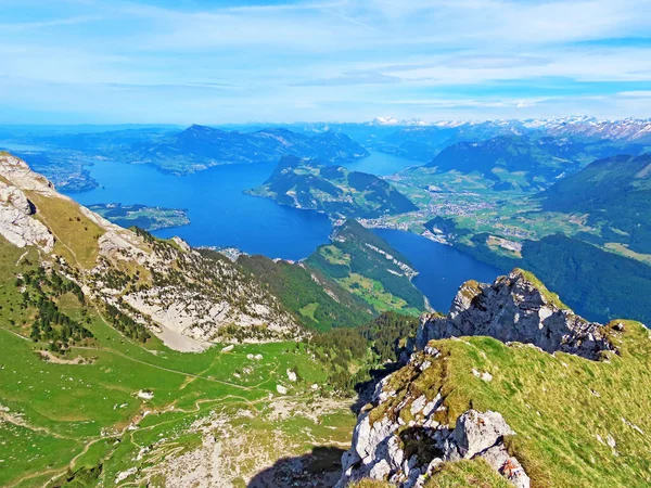 Vista Lago Lucerna Vierwaldstaettersee Oder Vierwaldsattersee Maciço Montanha Pilatus Alpnach — Fotografia de Stock